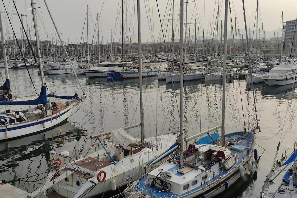 Botel Precioso Barco En Barcelona Hotel Badalona