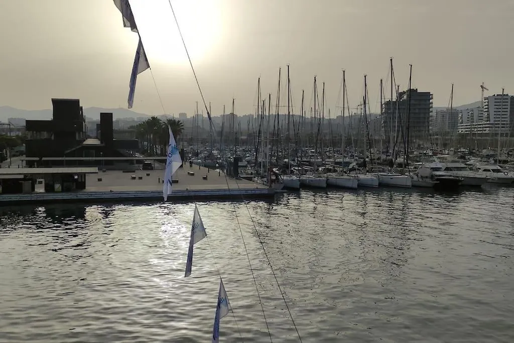 Botel Precioso Barco En Barcelona Hotel Badalona Spain