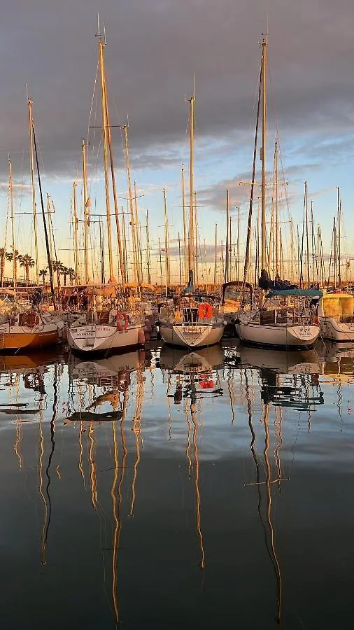 Precioso Barco En Barcelona Hotel Badalona Spain